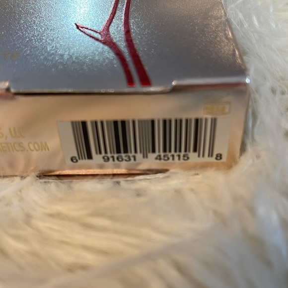 LORAC Disney Beauty and the Beast Eye Shadow Palette NIB New - Picture 9 of 9